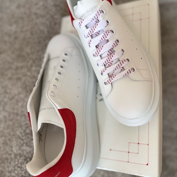 Alexander McQueen Oversized Sneakers – White/Red – Men’s US 11 (EU 44) - Picture 2 of 8